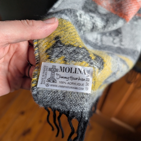 Colorful Sheep Pattern Scarf - Picture 3 of 6